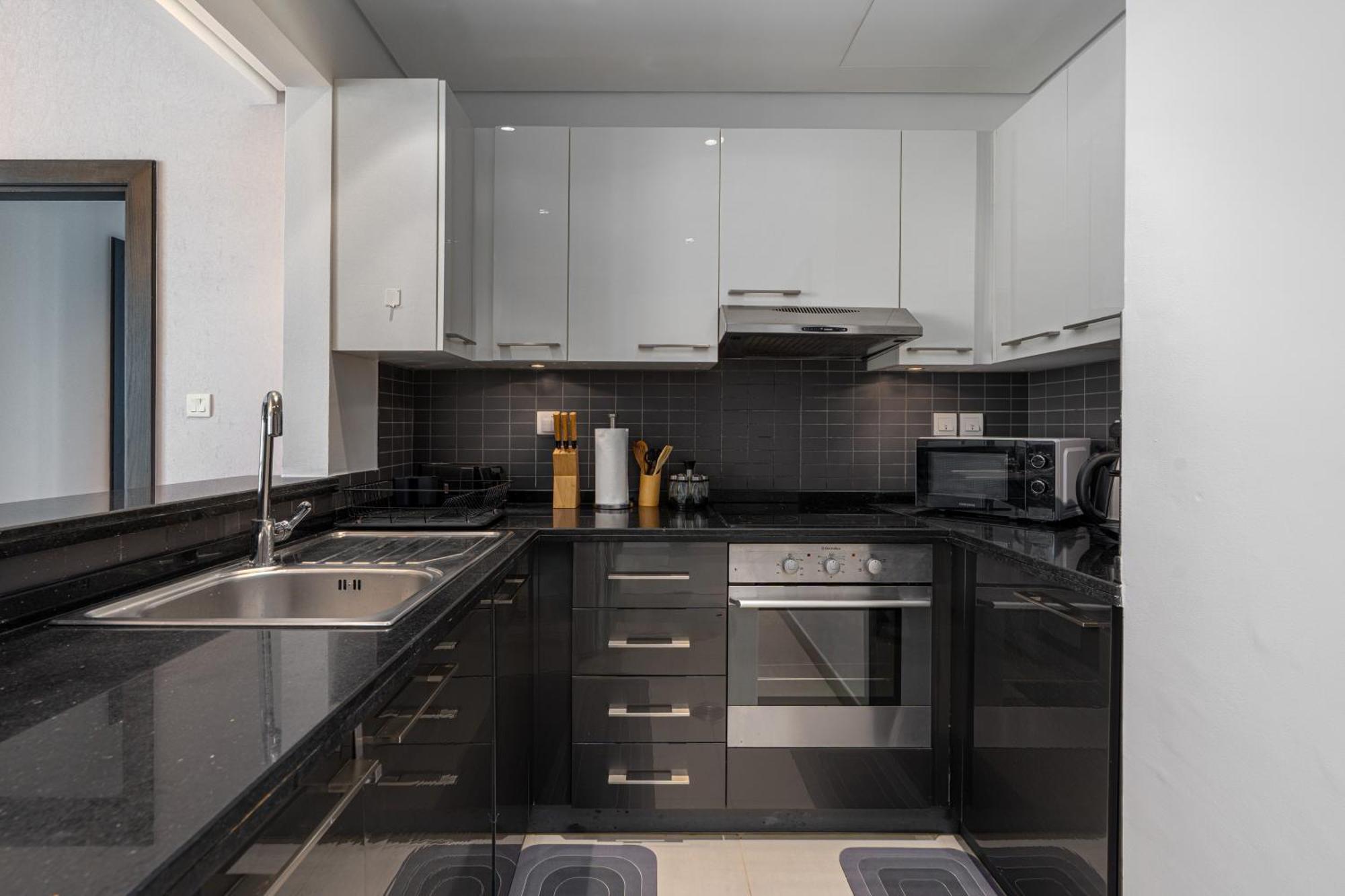 Silverene Towers - Home Of Choice Дубай Екстериор снимка